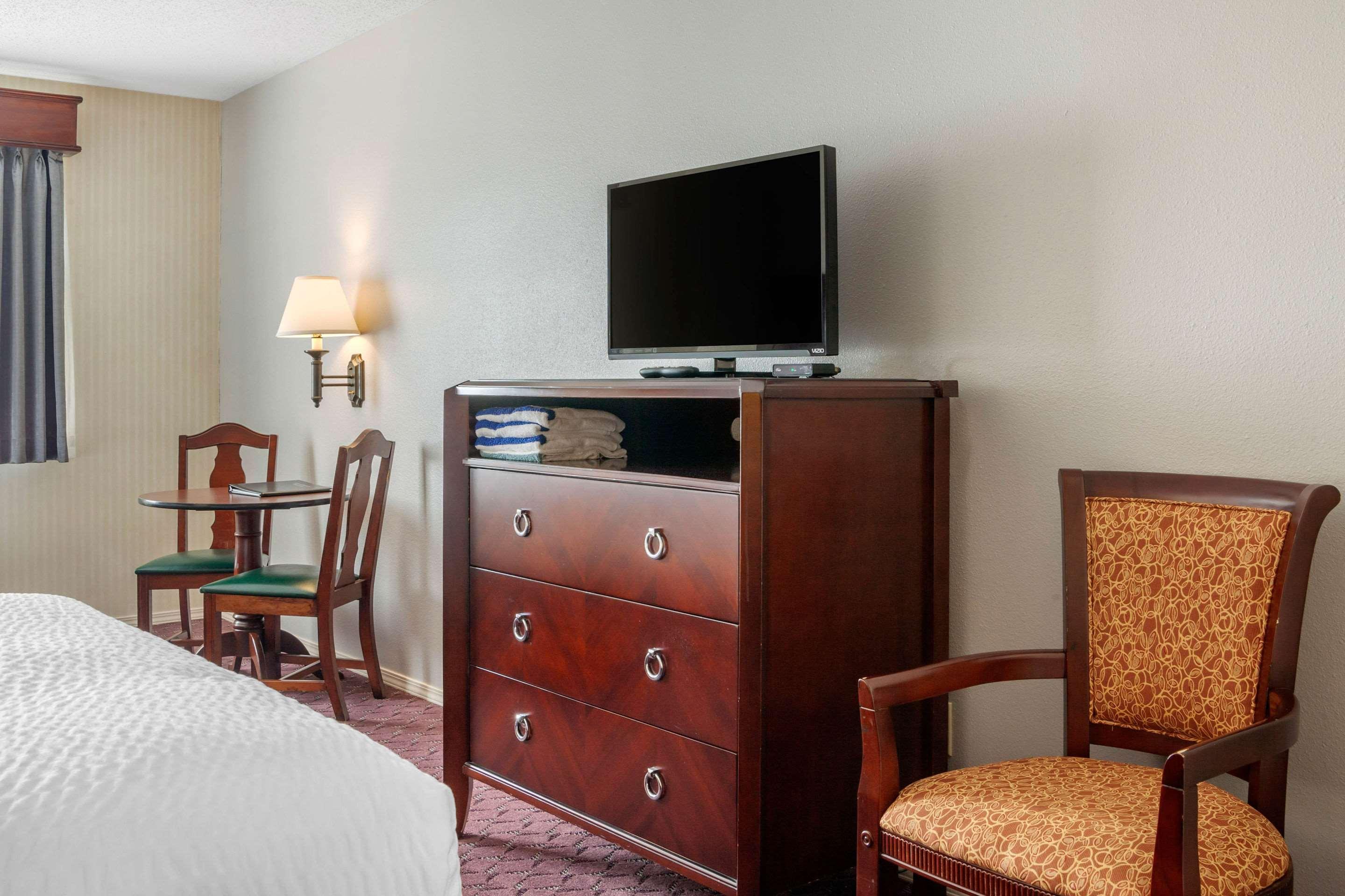 The Wisconsin Hotel & Conference Center 威斯康星戴尔 外观 照片